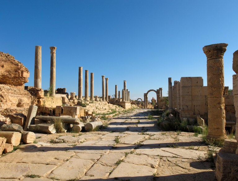 03_Via Trionfale_Leptis Magna_2010.jpg